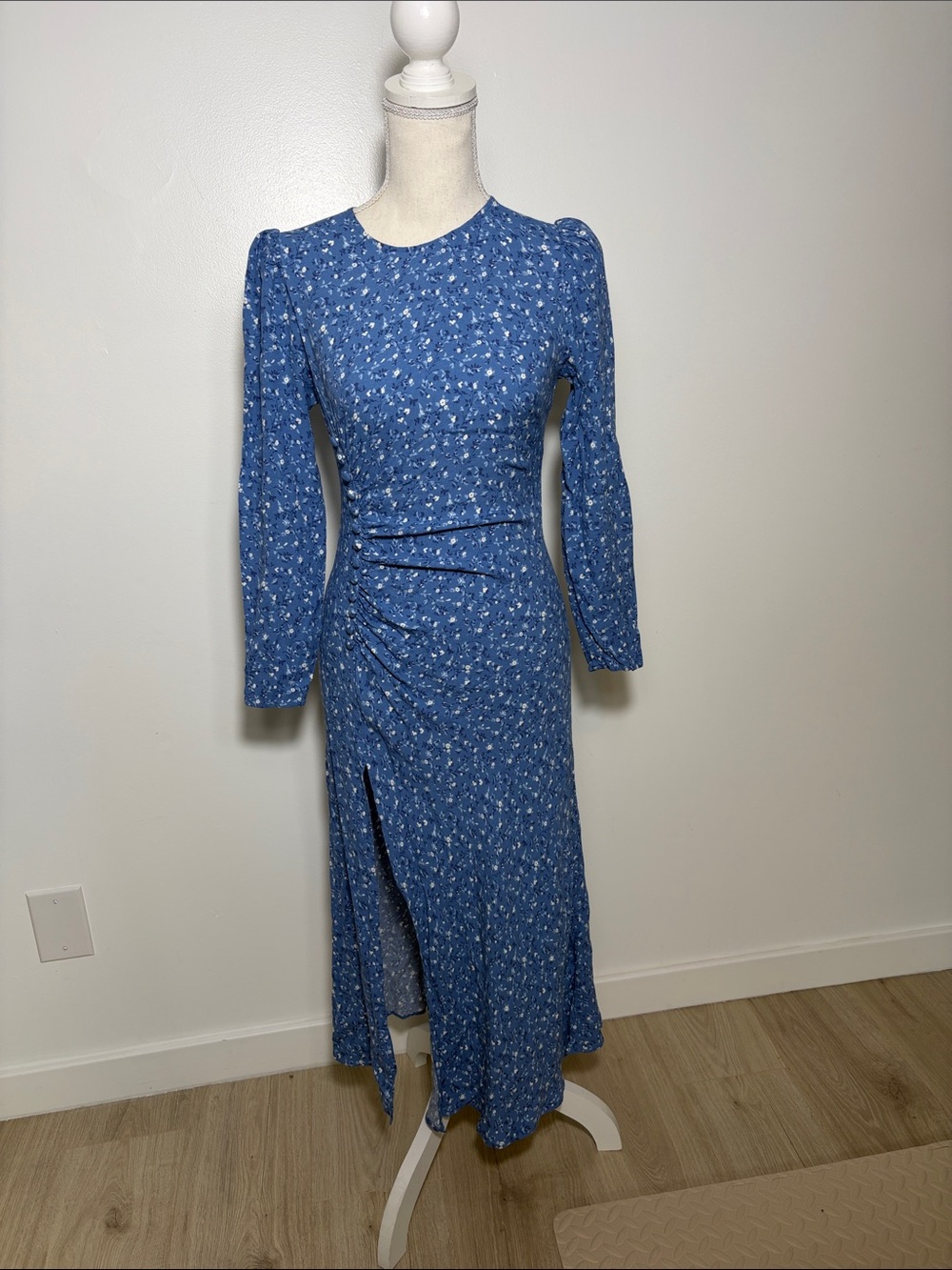 Reformation Blue Floral Long Sleeve Midi Dress with Side Slit Size 6